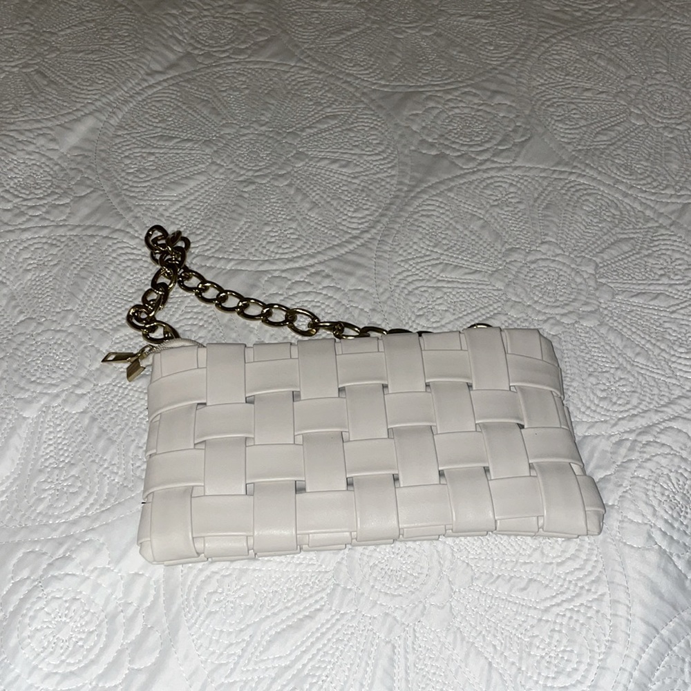 Cream shoulder bag